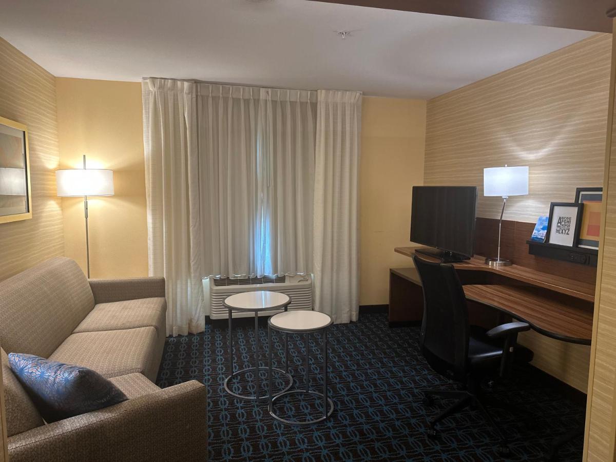 Fairfield Inn & Suites By Marriott Detroit Chesterfield Exterior foto